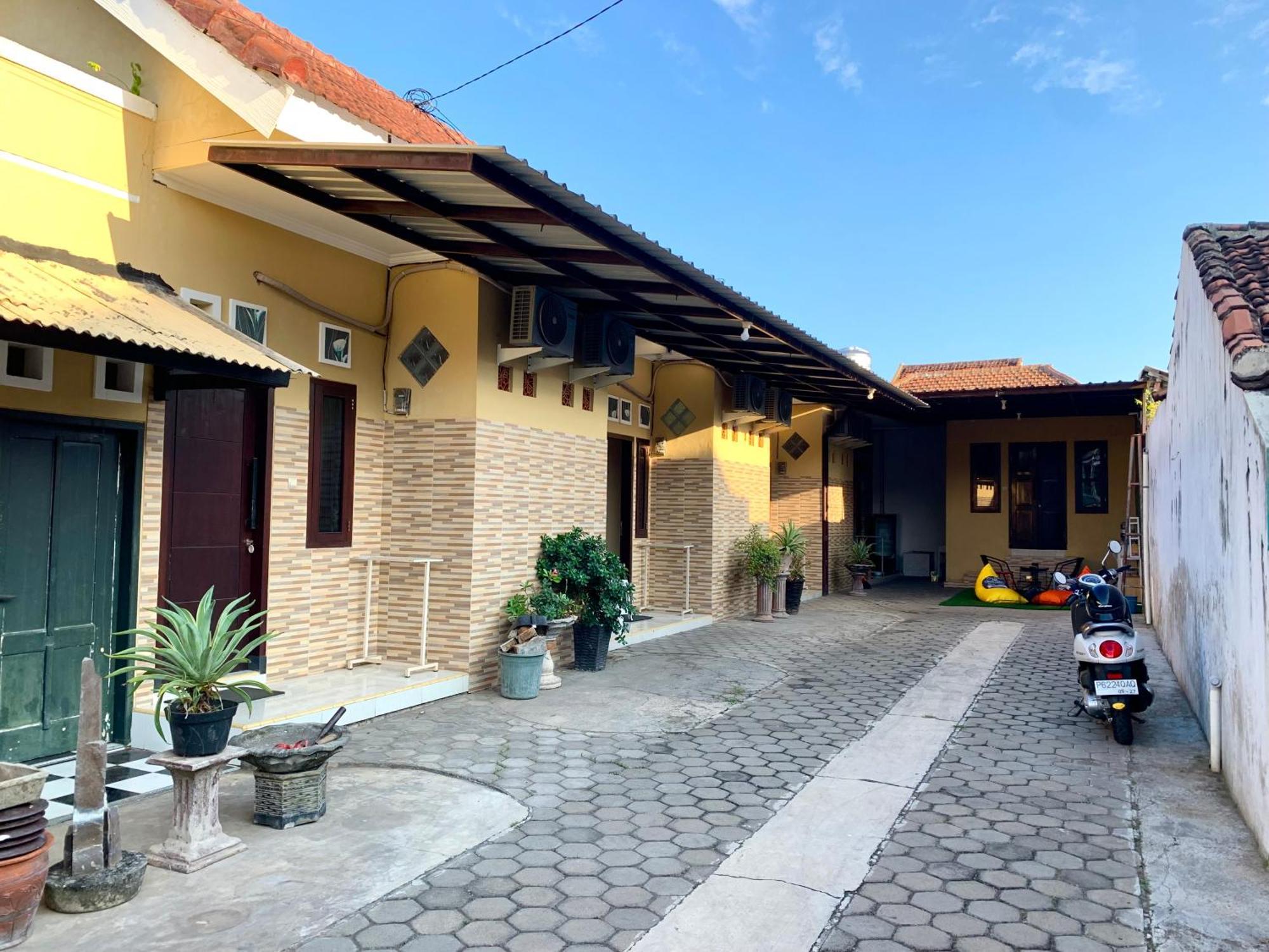 Offspring Ijen Hostel Banyuwangi Exterior foto