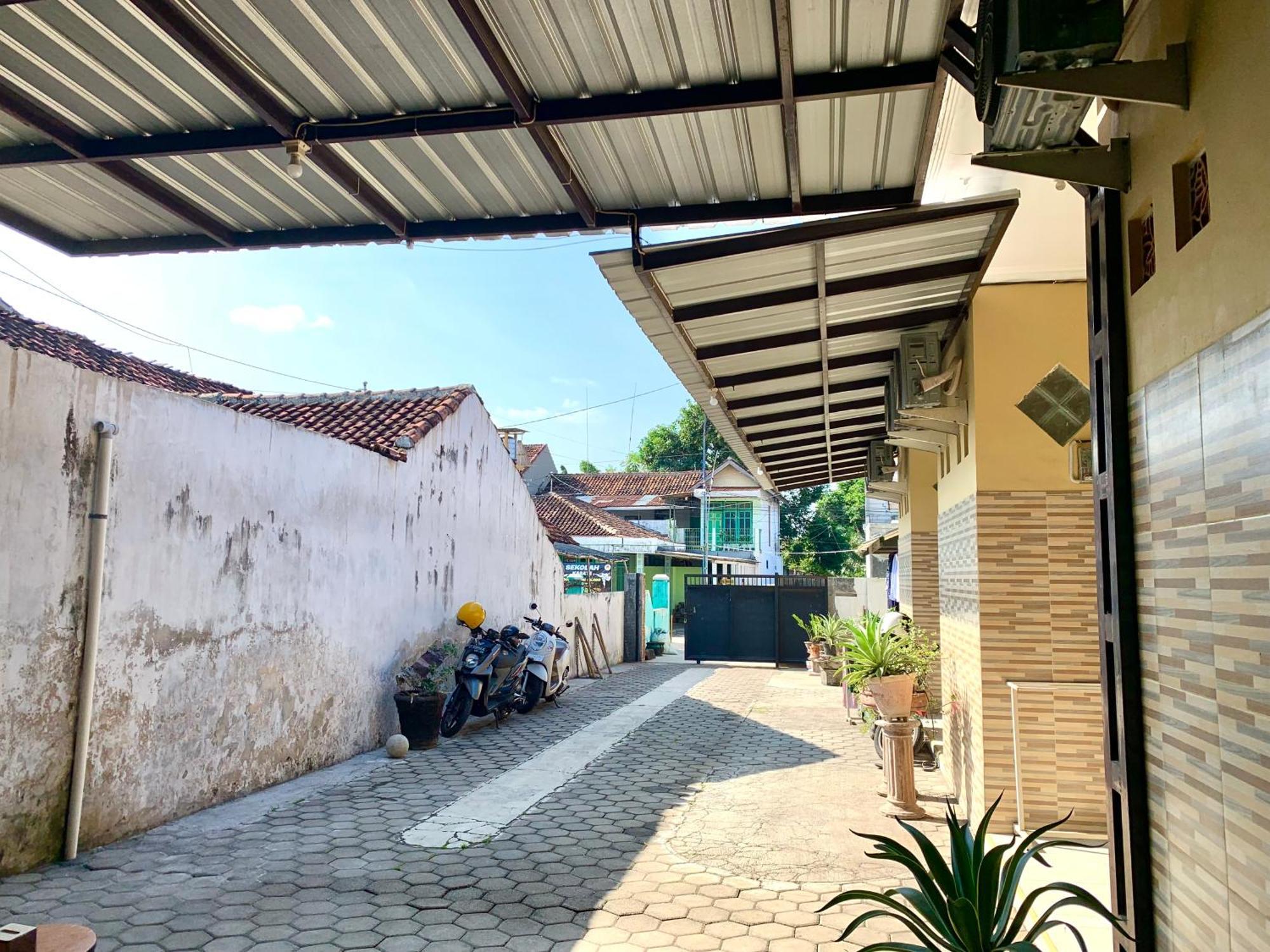 Offspring Ijen Hostel Banyuwangi Exterior foto